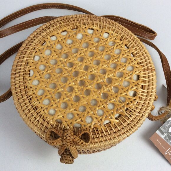 Handmade Rattan Round Crossbody Bag Canning Front Leather Strap Hasp Bow Closure - Picture 4 of 12